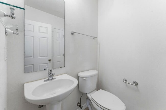 Building Photo - 595 52nd Ave N