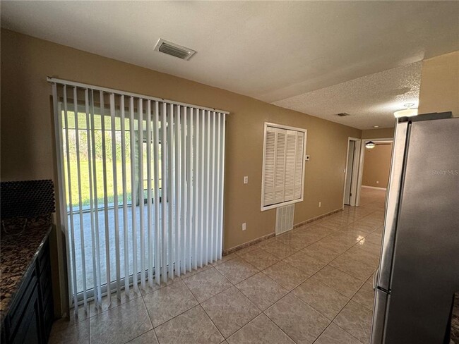 Building Photo - 10427 Flowers Ave