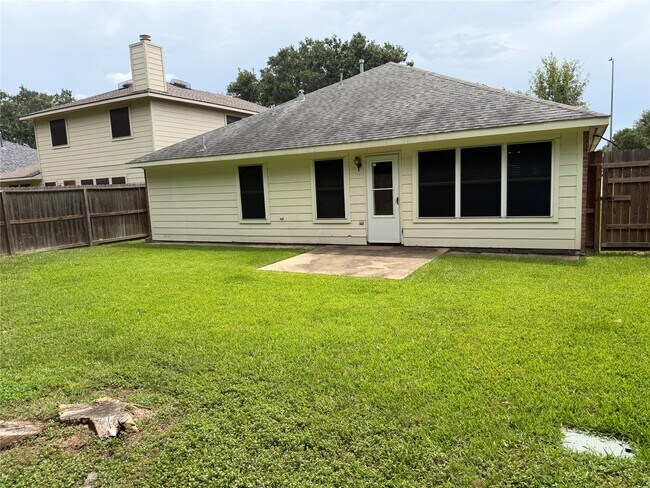 Building Photo - 13003 Bramford Pointe Ln