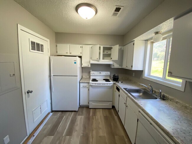 Building Photo - 3010 SE 17th St