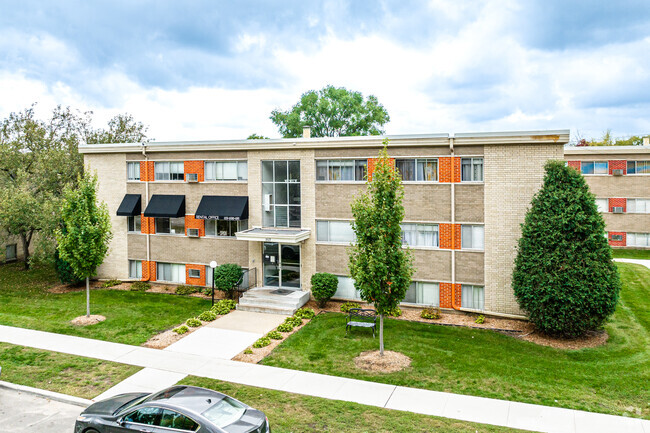 Primary Photo - Davern Park Apartments