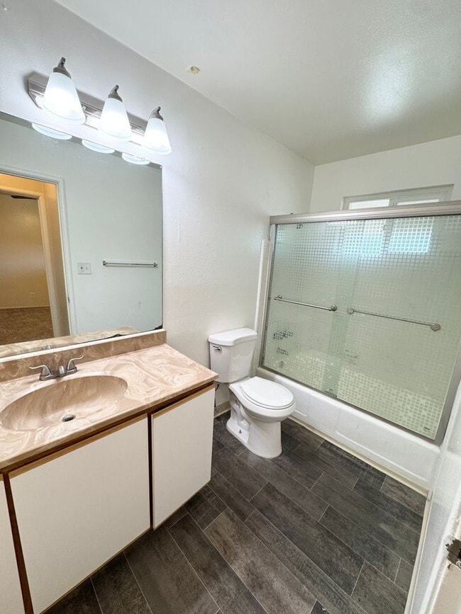 Building Photo - Move-In Special; Upstairs One Bedroom + Private Patio – SEE VIDEO