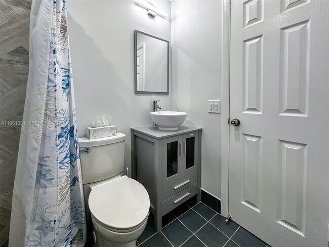 Building Photo - 135 Essex Rd