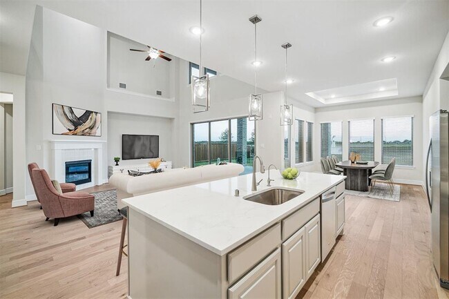 Building Photo - 13803 Dorado Pointe Dr