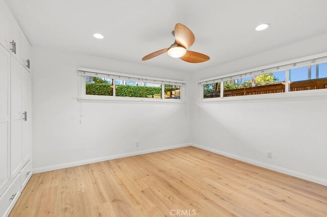 Building Photo - 256 1/2 Avenida Madrid Unit B