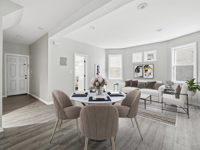 Building Photo - 23 Bayview Ave