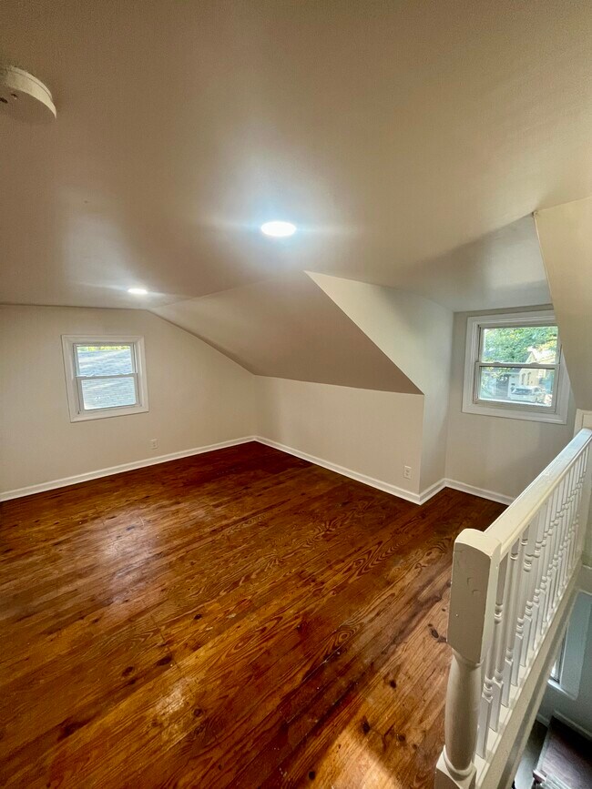 Building Photo - 224 Stratford Road