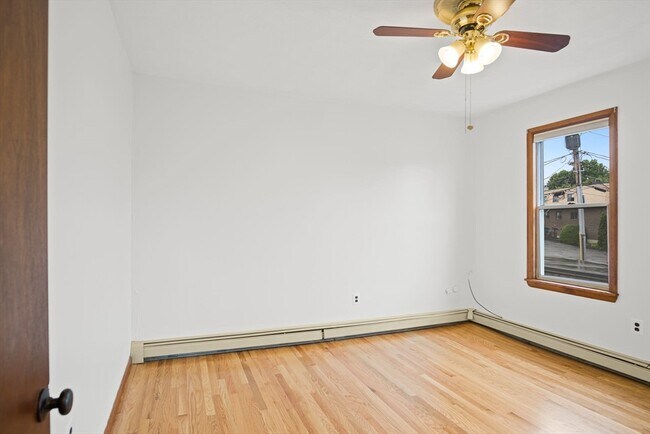 Building Photo - 111 Albion St