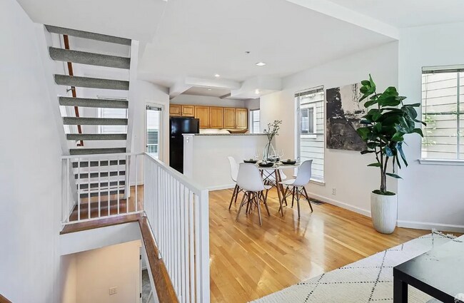 Primary Photo - 28 Jennifer Pl