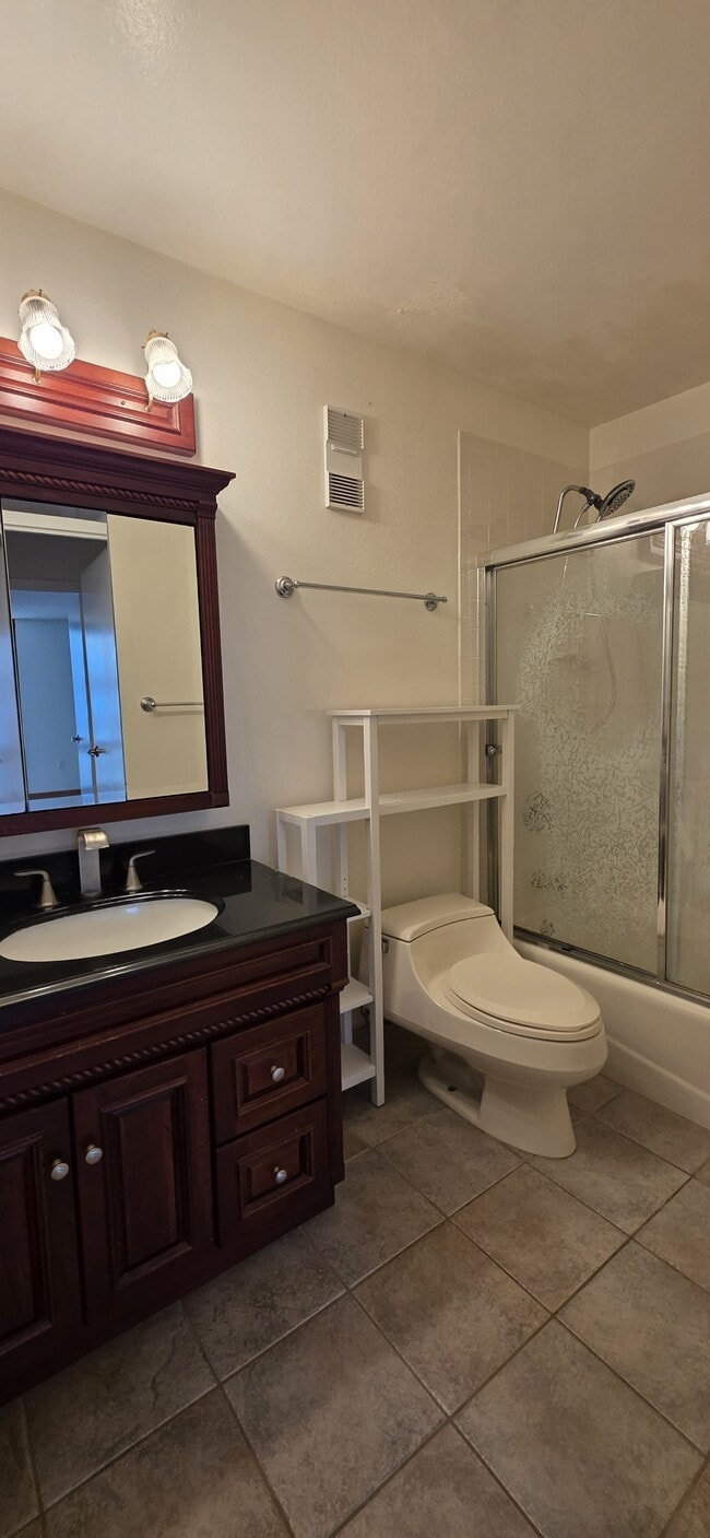 Building Photo - 1625 Larimer St