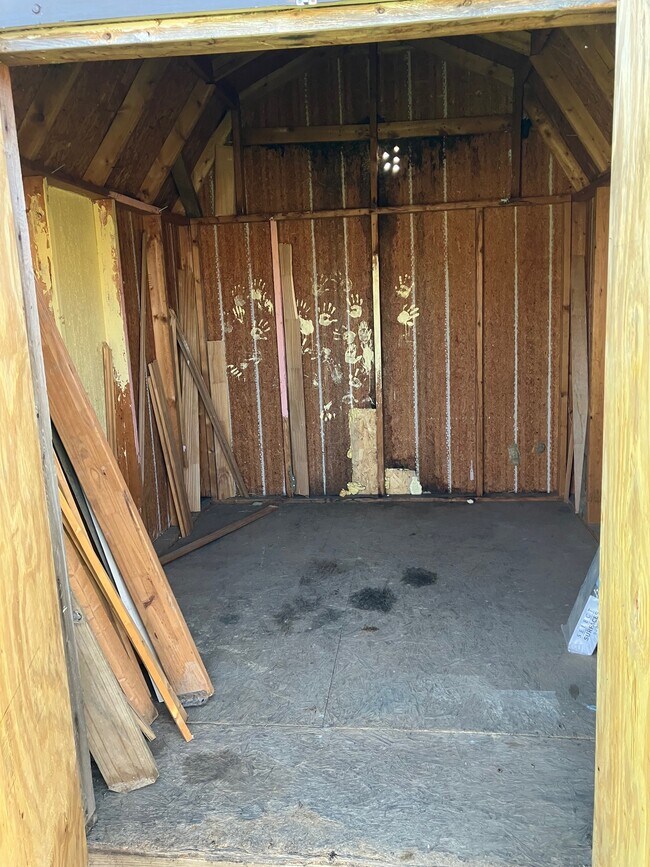 Building Photo - 7054 Foxhall Dr