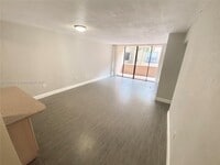 Building Photo - 10400 SW 108th Ave