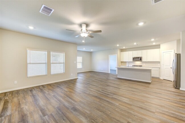 Building Photo - 6219 Lost Rdg Ln