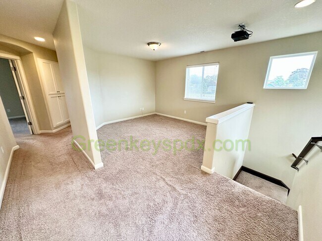 Building Photo - Gorgeous 3-Bedroom 2.5-Bathroom House with...