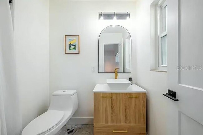 Building Photo - 430 Stimson St