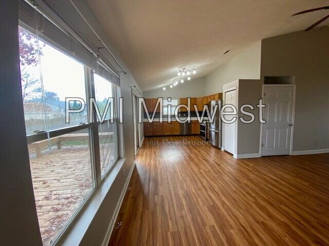 Building Photo - 5965 Glen Haven Blvd