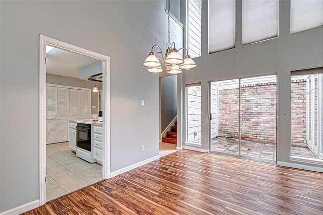 Building Photo - 7983 Kendalia Dr