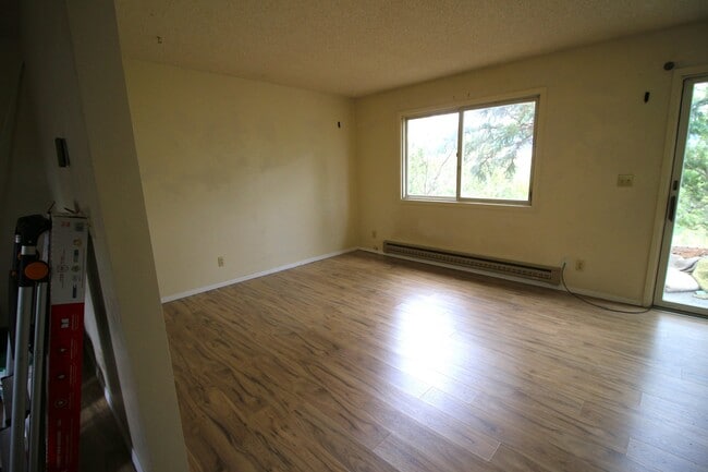 Building Photo - 420 W Montana St