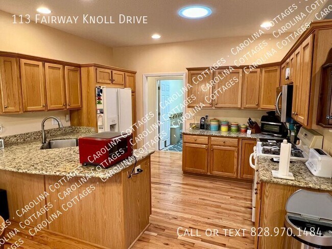 Building Photo - 113 Fairway Knoll Dr