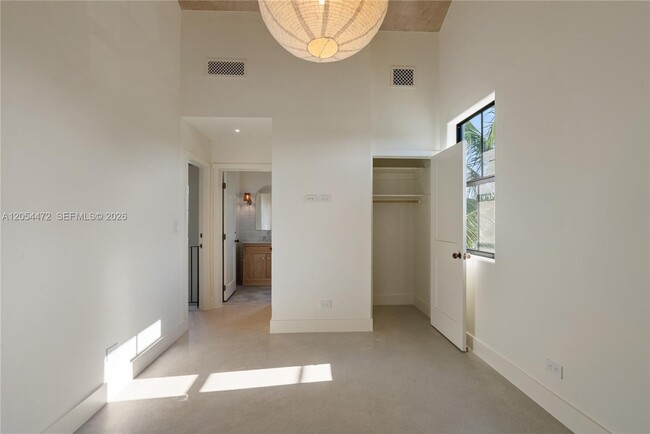 Building Photo - 3603 Thomas Ave