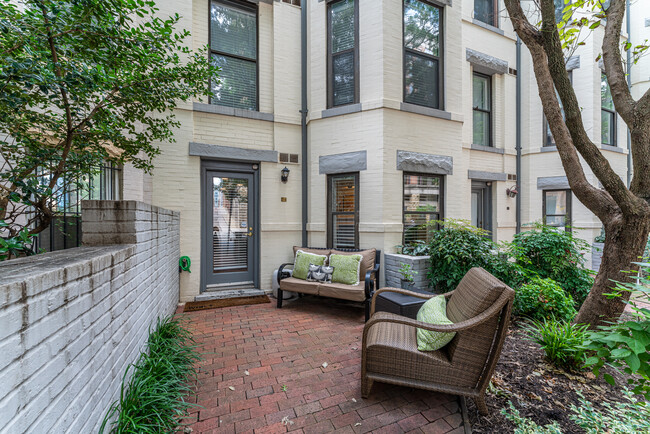 Private Front Patio with its own Entrance! - 1124 25th St NW