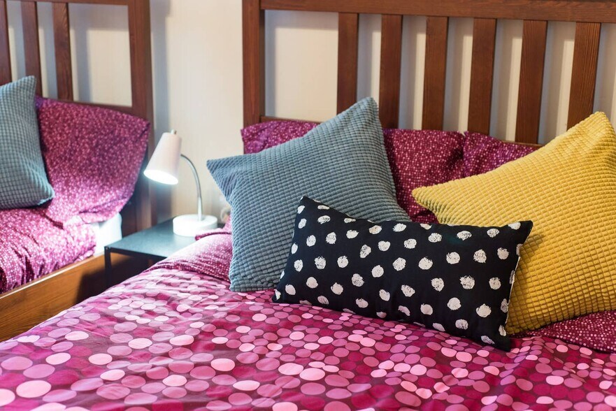 Building Photo - 1249 Beacon St