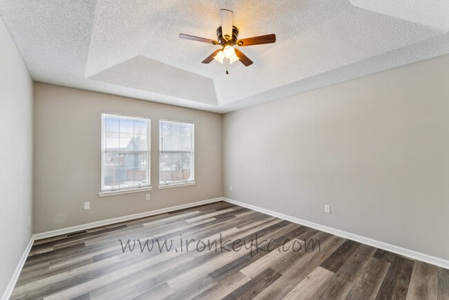 Building Photo - 6620 W 152nd St