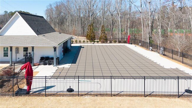 Building Photo - 5337 Burrus Ln