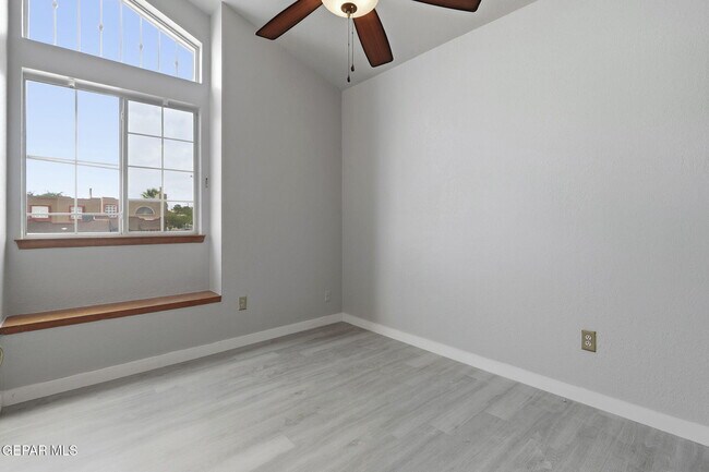 Building Photo - 6900 Imperial Ridge Dr