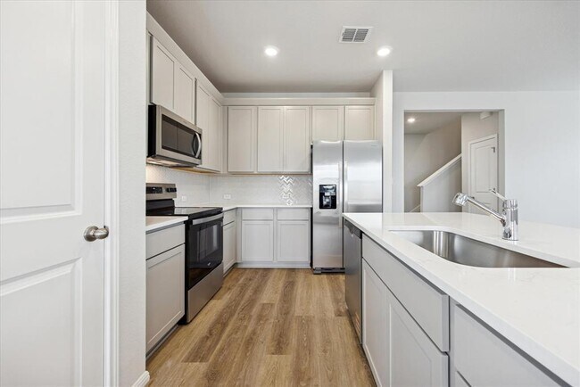 Building Photo - 103 Elm Br Trl