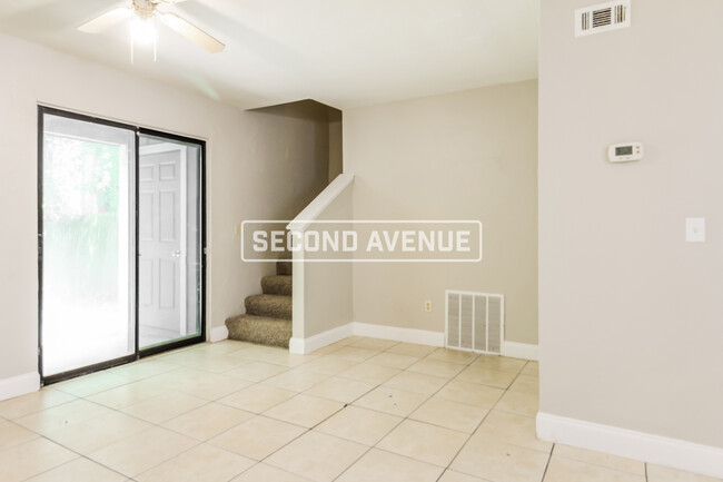 Building Photo - 1163 Bayshore Dr N