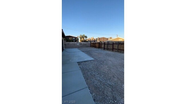 Building Photo - 4966 Andover Dr
