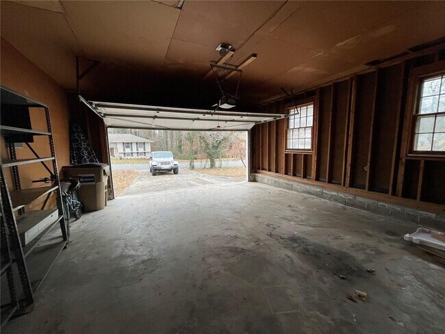 Building Photo - 2902 Highbrook Ct