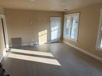 Building Photo - 702 Buntin St