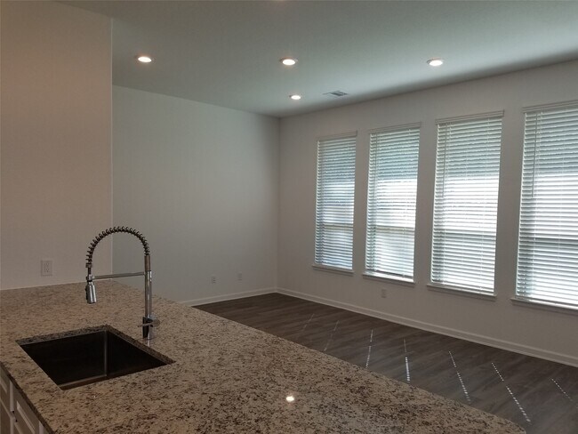 Building Photo - 535 Bristol Tide Ct