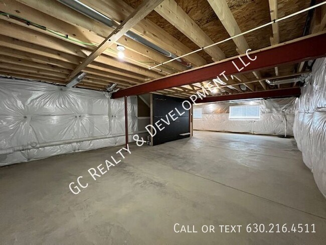 Building Photo - 846 Harwood Ave