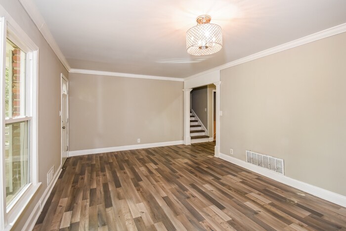 Building Photo - 5287 Chantilly Terrace
