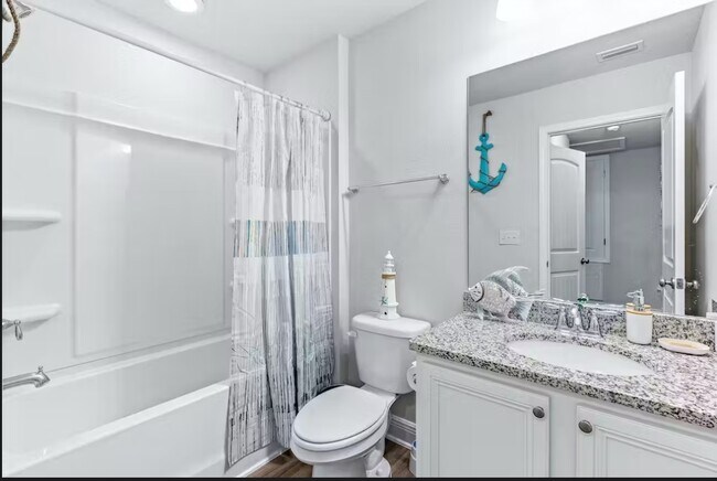 Building Photo - 7597 Shadow Lake Dr