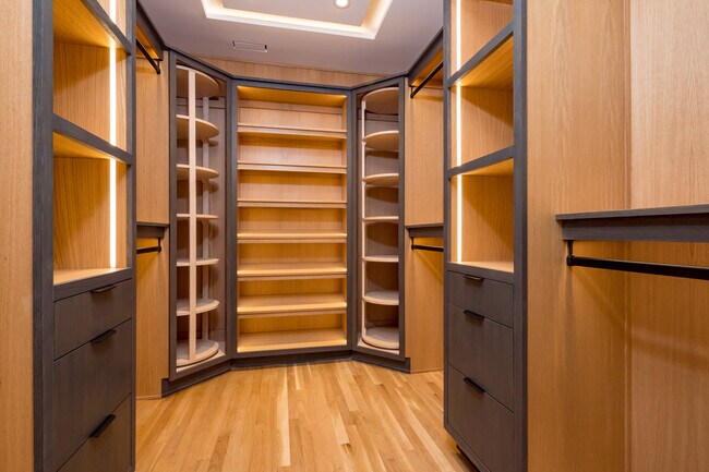 master closet - 611 W 49th St