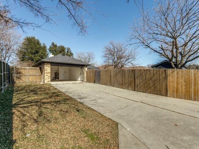 Building Photo - 1538 Summerwind Ln