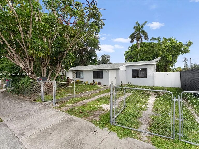 Primary Photo - 2251 NW 94th St