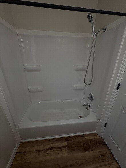 Building Photo - 26 Walnut Ct