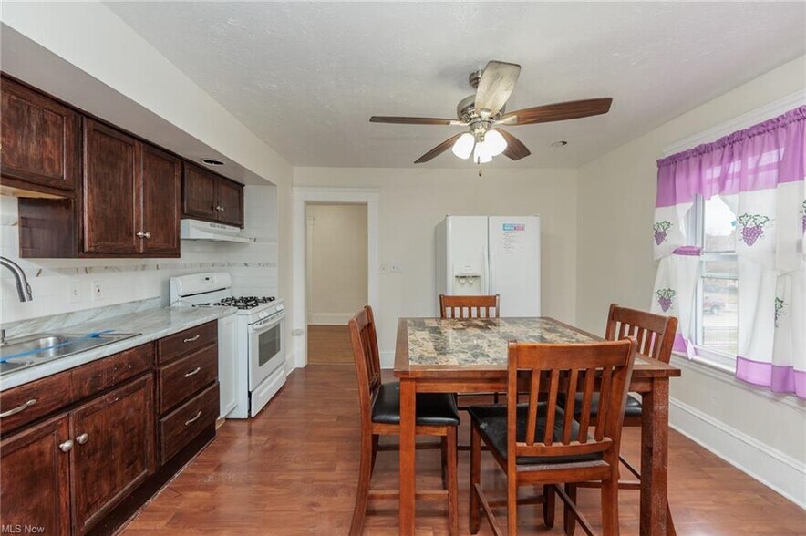 Building Photo - 1794 W 54th St