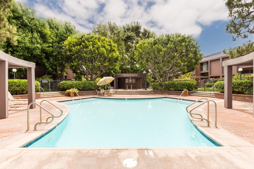 Building Photo - 4549 Alla Rd