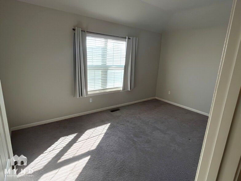 Building Photo - 742 S Cypress St