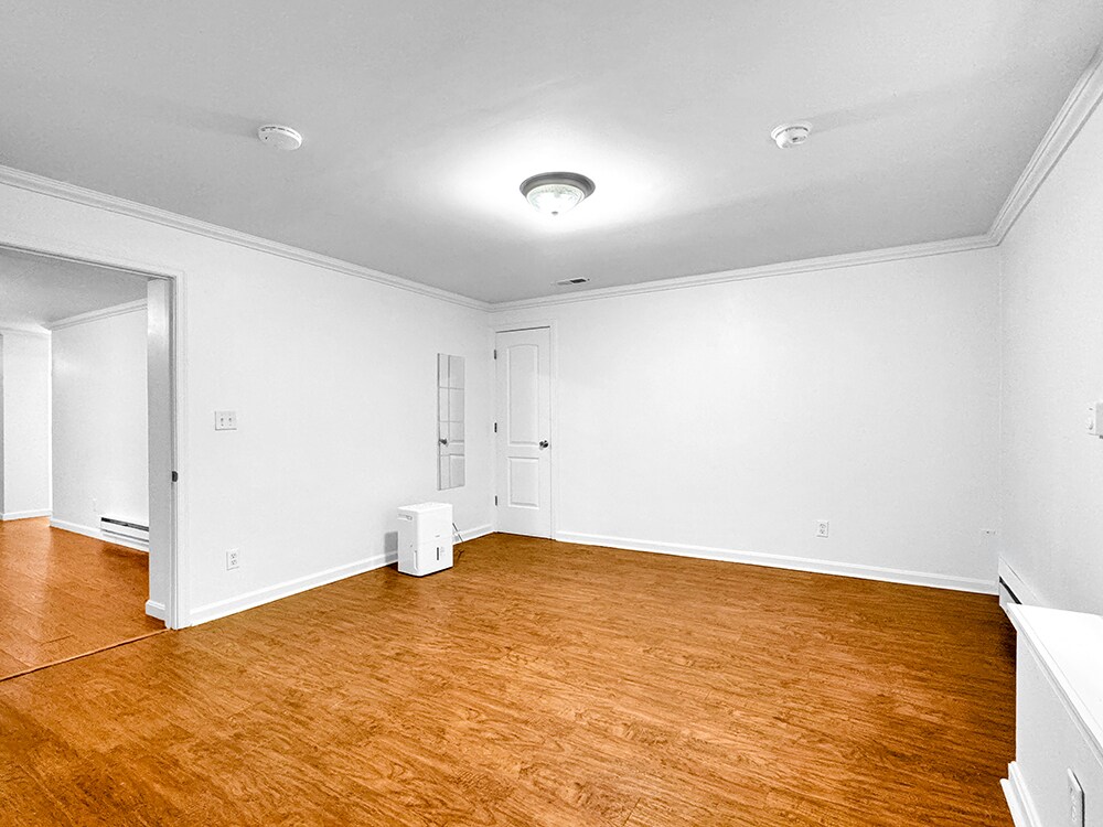 Office / Bedroom 4 - 712 Powell St