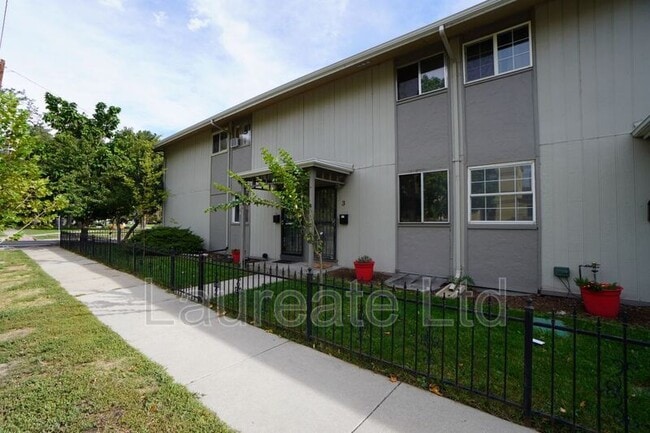 Building Photo - 5 S Elati St