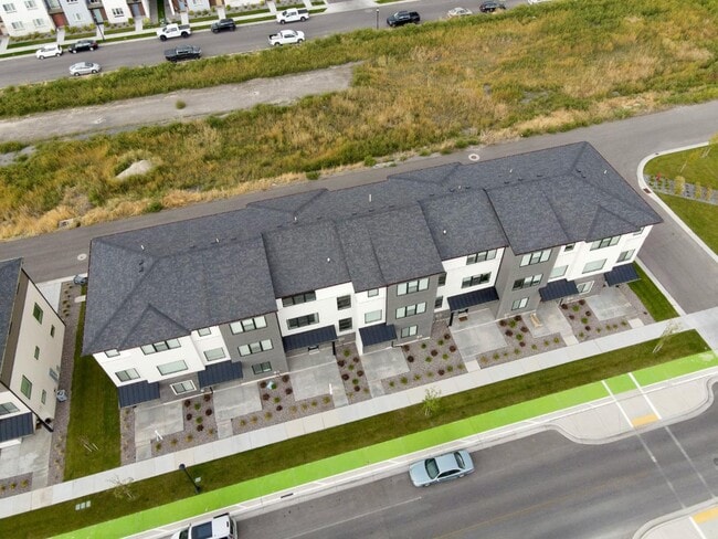Building Photo - 442 S 900 W