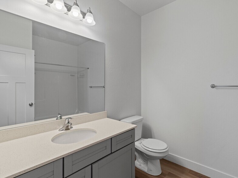 Building Photo - 13537 Commodus Dr