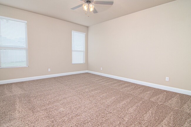 Building Photo - 6014 Sunrise Way
